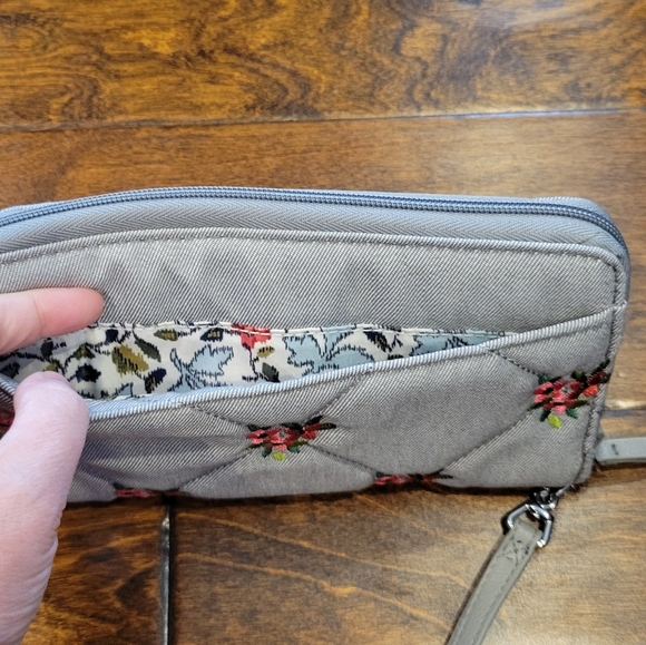 EUC Vera Bradley RFID Accordian Wristlet in Denim Gray with Pink Flowers - Picture 9 of 9